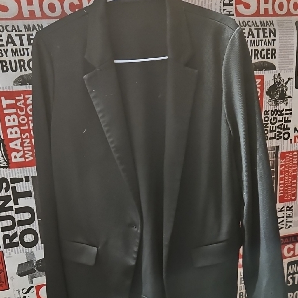 Uniqlo Black Women's Blazer